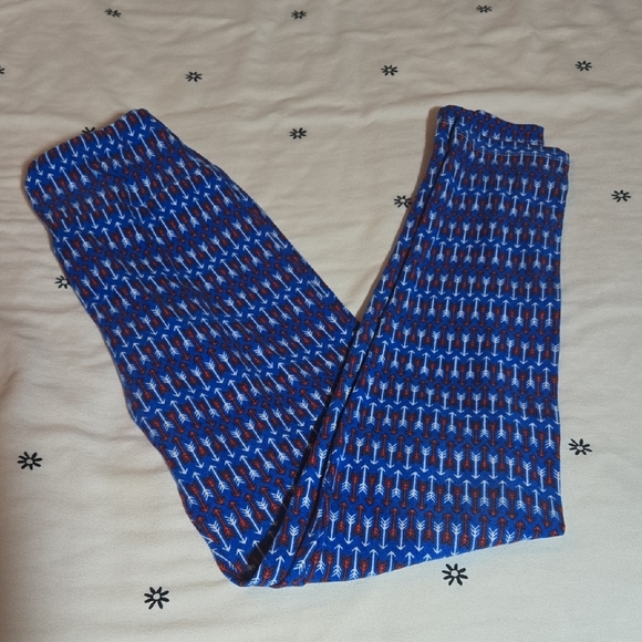 LuLaRoe Other - LuLaRoe Blue and Red Tween Leggings with Arrow Design